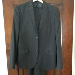 Grey H&M Matching Men’s Suit